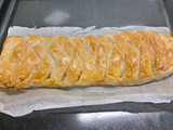 Hojaldre relleno de pollo y verduras