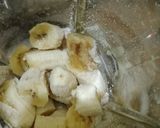 Foto langkah ke 3 dari resep Simple Smoothie Banana Coffee.