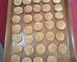 Foto langkah ke 5 dari resep Kue Kacang Simpel.