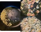 A picture of step 2 of Japanese style chicken spaghetti.