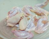 รูปขั้นตอนการทำที่ 1 ของ ปีกไก่ทอดเกลือ