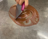 Foto del paso 4 de la receta: Bombones de chocolate rellenos de mazapán
