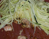 Foto del paso 5 de la receta: Spaguettis de calabacín al ajillo