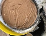 A picture of step 3 of Nutella Ice cream cheesecake.