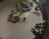 A picture of step 1 of Butterfly Pea Stewed Pears.