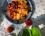 Hình bước làm 2 của món Brunch đơn giản: Đậu đỏ luộc ăn kèm dừa khô và sữa chua