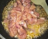 Foto langkah ke 3 dari resep Pakcoy Siram Saus Ayam Jamur.