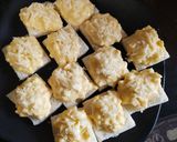 Foto langkah ke 5 dari resep Cheesy Bread.