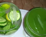 A picture of step 8 of Cucumber juice and refreshing water.
