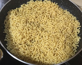 Foto del paso 3 de la receta: Fideuá negra con sepia