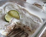 A picture of step 4 of Lemon Yogurt Carlota.