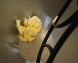 Foto langkah ke 2 dari resep Vanilla Cupcake (Moist and Fluffy).