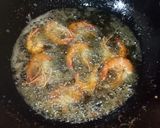 Foto langkah ke 7 dari resep Udang Goreng Sambal Embe.