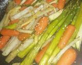 Foto del paso 13 de la receta: Guarnición de verduras salteadas con lomo de cerdo mechado
