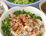 A picture of step 4 of Bún Mắm Nêm with Boiled Pork.
