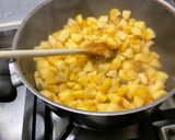 Une image de l'étape 4 de Compotée de pommes à la vanille et sirop d’érable.