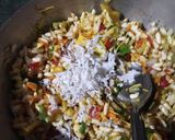 A picture of step 3 of Jhal Muri.