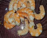 Foto del paso 1 de la receta: Pastel de patatas relleno de gambas con cobertura de bechamel de gambas
