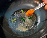 A picture of step 2 of Cauliflower peas and potato sabzi.
