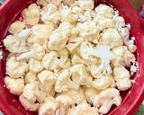 Gambar langkah 2 resipi 👩‍🍳Garlic Parmesan Roasted Cauliflower.