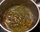 A picture of step 3 of Kombu Tsukudani (昆布の佃煮).