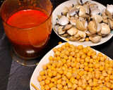 Foto del paso 8 de la receta: Garbanzos con almejas en salsa vizcaína