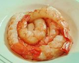 Foto del paso 1 de la receta Salteado de setas y gambas con ajetes