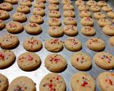 Foto langkah ke 7 dari resep Cookies susu eggless.