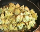A picture of step 3 of Phulkopi Posto: Cauliflower in the Khus Khus Gravy.