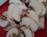 Foto langkah ke 1 dari resep Telur dadar Jamur Champignon.