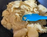 A picture of step 3 of Mung bean cake.