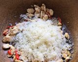 รูปขั้นตอนการทำที่ 2 ของ ข้าวผัดกะเพราไก่คีโต