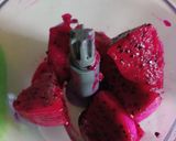 Foto langkah ke 1 dari resep Bolu Buah Naga.