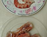 Foto del paso 1 de la receta: Lubina con gambas y almejas en salsa