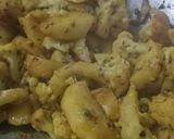 आलू गोभी की सब्जी(gobhi aloo ki sabzi recipe in hindi) रेसिपी चरण 2 फोटो