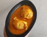 A picture of step 4 of Motte saru poached egg sambar.