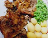 A picture of step 4 of My Sweet onion Pork Seaks with Applesauce. 😘.