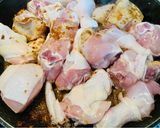 Hình bước làm 3 của món Gà Kho Sả Ớt