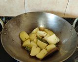 A picture of step 5 of Gobhi Aloo Dhaba Style.