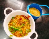 A picture of step 5 of Sev tamatar nu shaak (Gujarati dinner sabji with phulka).