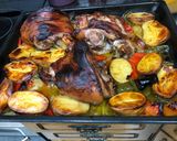 Foto del paso 7 de la receta: Codillo al horno con patatas y verduras
