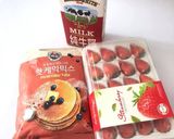 Foto langkah ke 1 dari resep 딸기 팬케이크 🍓🍓Strawberry Pancake.
