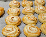 Foto del paso 7 de la receta: Hojaldres de salmón ahumado y queso philadelphia