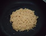 Foto langkah ke 4 dari resep Martabak Mie.
