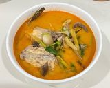 A picture of step 1 of Creamy Tom Yum Grouper Head.