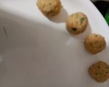 A picture of step 3 of Leftover rice and cabbage balls.