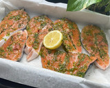 Foto del paso 2 de la receta: Salmón al tomillo al horno con su huevo poche 🌿🥚