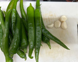 Foto del paso 1 de la receta: 634. Pimientos de padrón caramelizados al ajillo (guarnición)