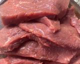 Foto del paso 2 de la receta: Bifes a la criolla 🥩🥕🧅🥔