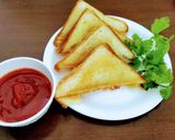 A picture of step 3 of Salad toast sandwich.
